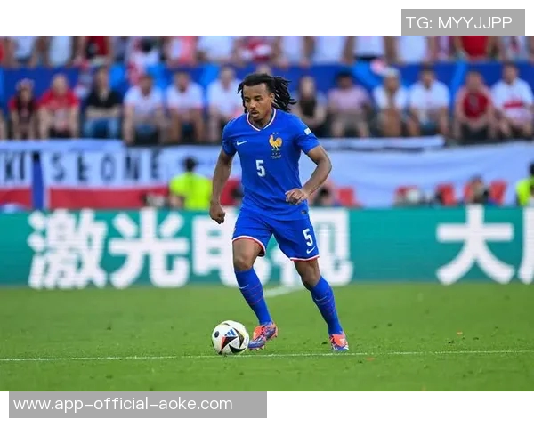 阿斯：巴萨清楚登贝莱是金球最大热门，属于亚马尔的在不久后